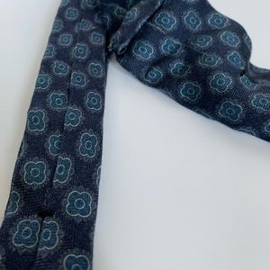 Wool necktie